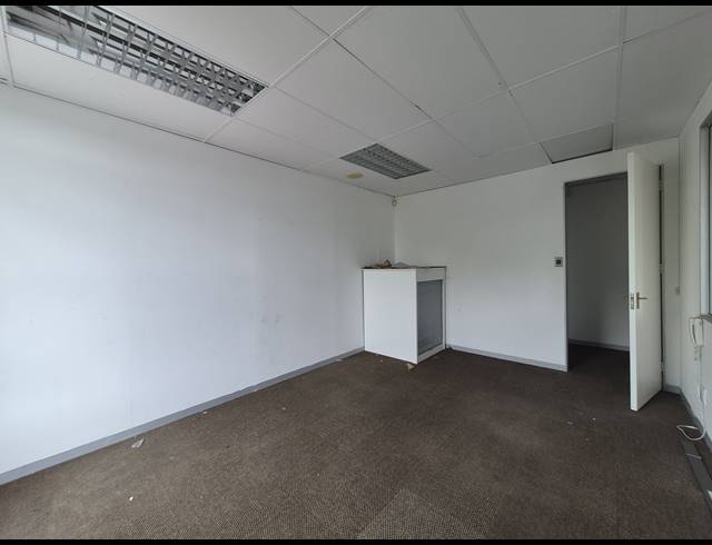 88M² OFFICE TO LET IN CRAIGHALL